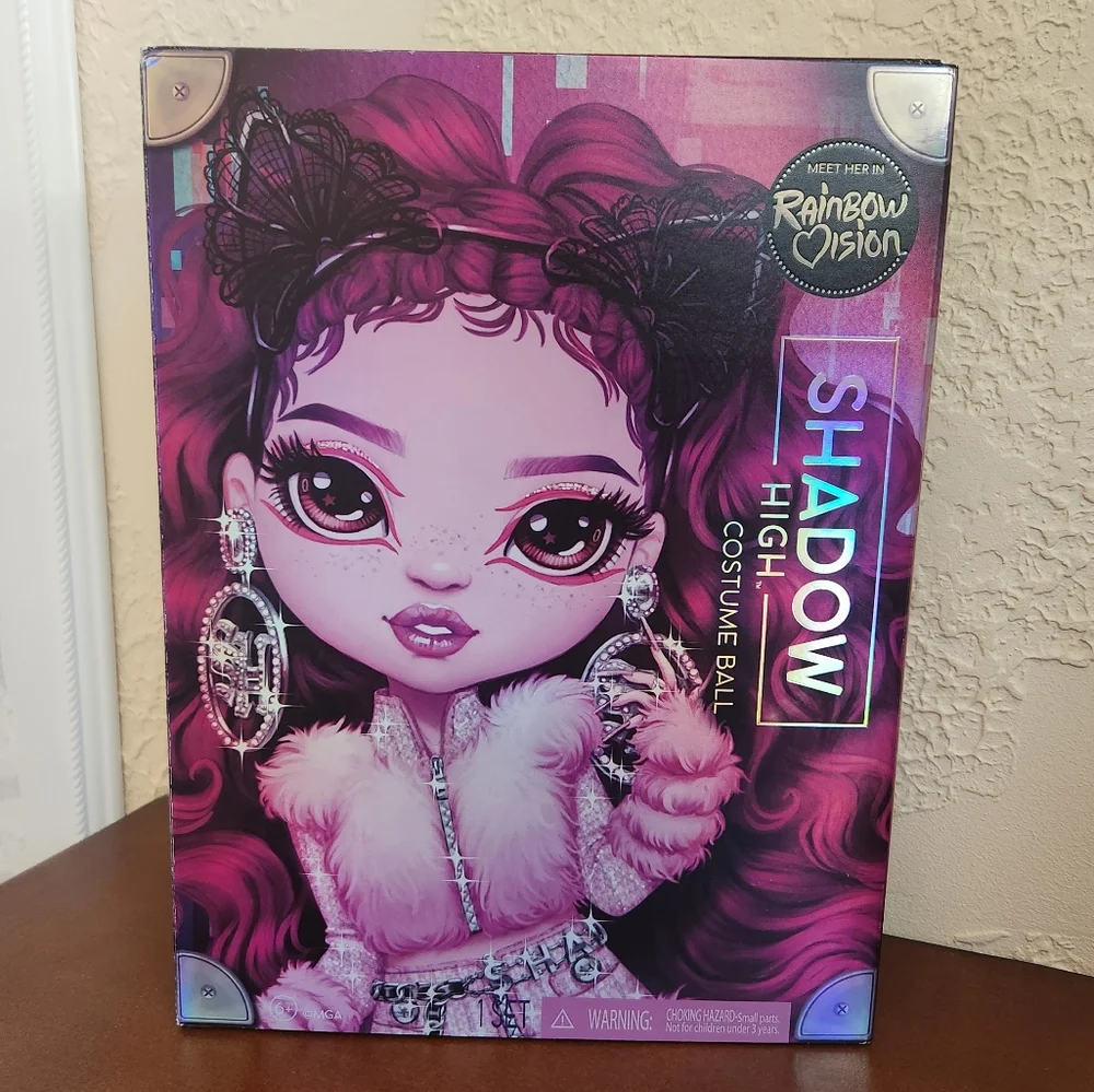 Rainbow Vision COSTUME BALL Shadow High – Lola Wilde (Pink) Fashion Doll